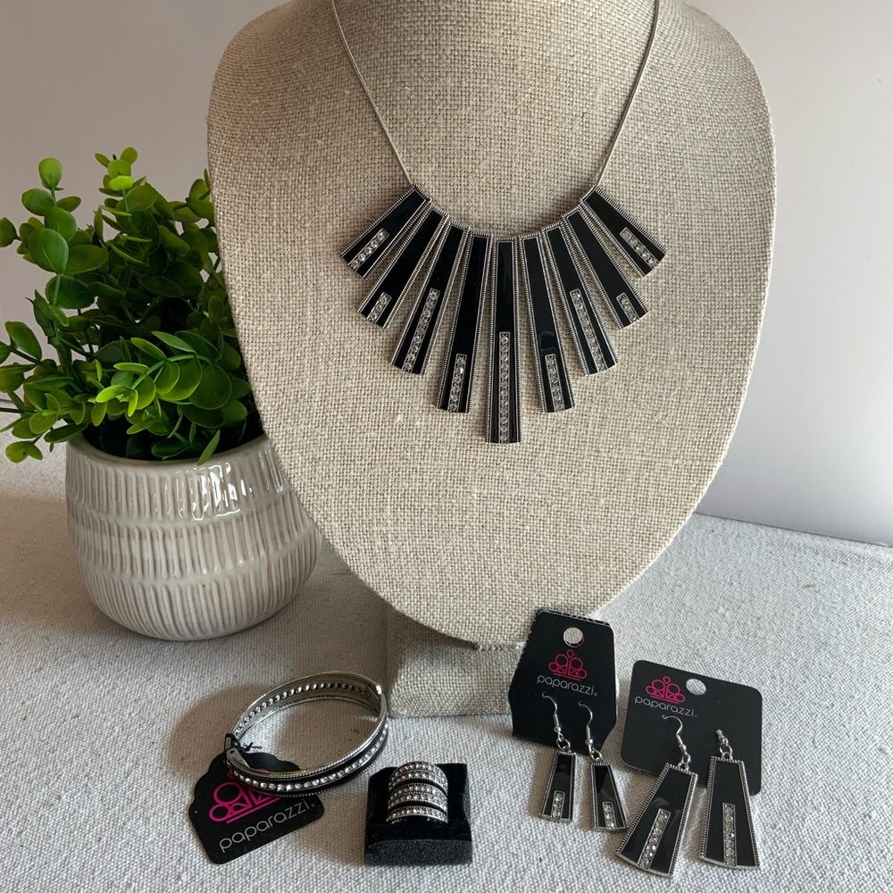 NWT 5pc Jewelry Set